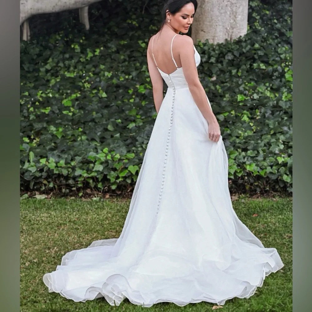 Organza A-Line Chapel Train Wedding Dress - Picture 3 of 5